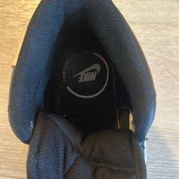 Nike high top black sneakers - size 6.5 - Picture 3 of 5